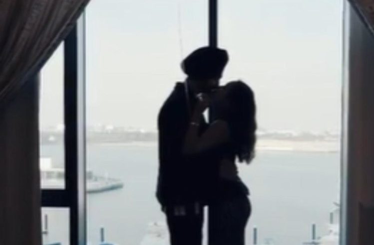 VIRAL VIDEOनेहा कक्कड़ ने शेयर किया ‘First Kiss’ का वीडियो